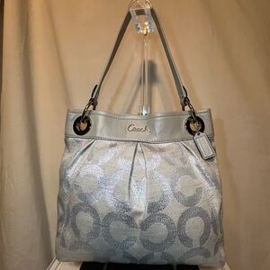 Coach Ashley NWOT Shoulder/HoBo Bag Signature Ivory & Metalic Silver 2012